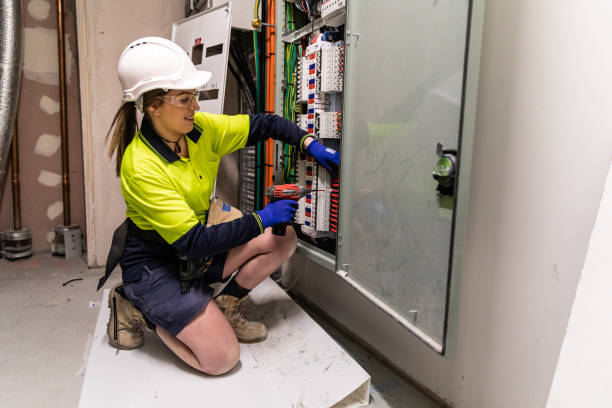 Best Electrician Near Me  in Oakland, IA