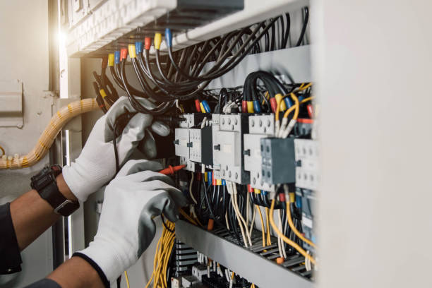 Best Affordable Electrician  in Oakland, IA